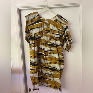 Vintage abstract dress with collar and geometric shapes